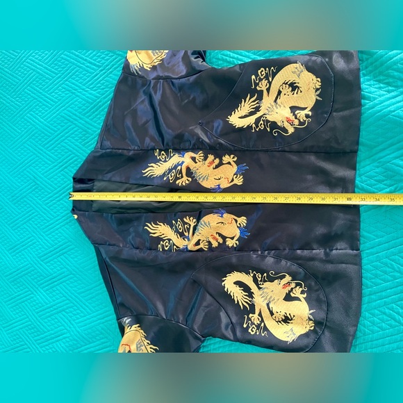 Black and Gold Dragon Kimono - Picture 4 of 6